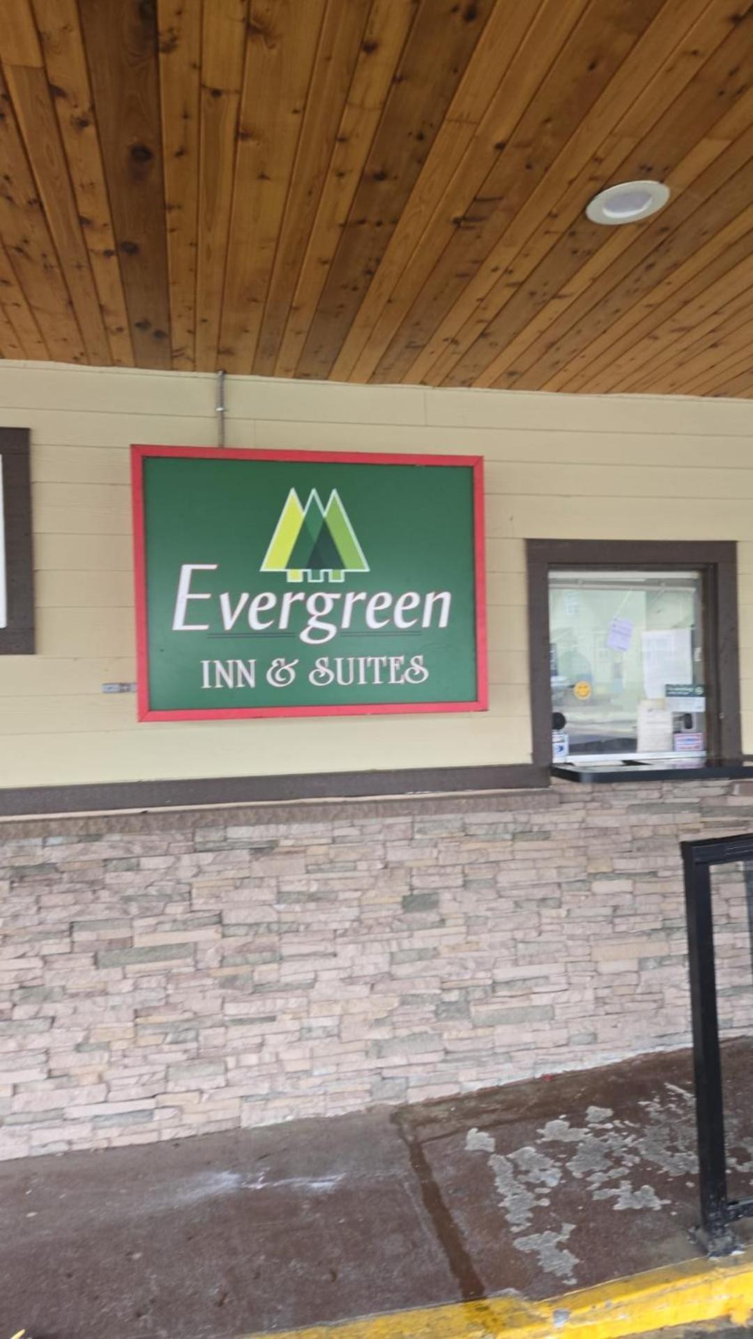 Evergreen Inn & Suites Portland (Adults Only) Dış mekan fotoğraf