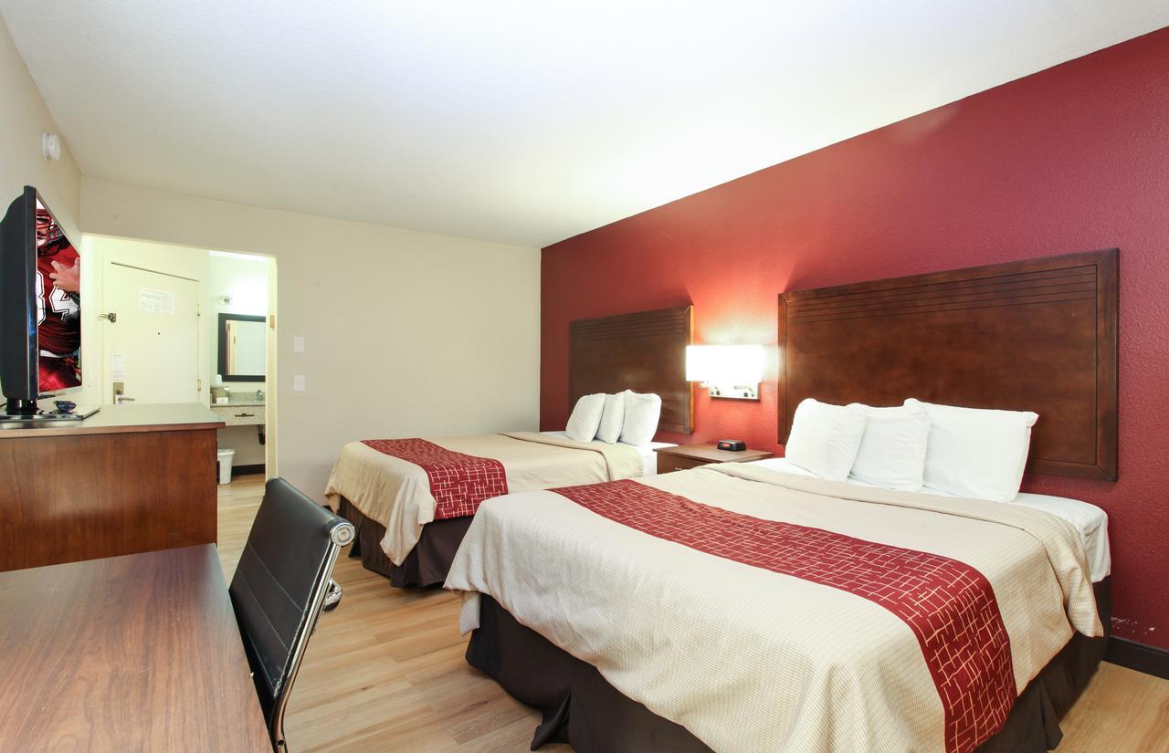 Evergreen Inn & Suites Portland (Adults Only) Dış mekan fotoğraf